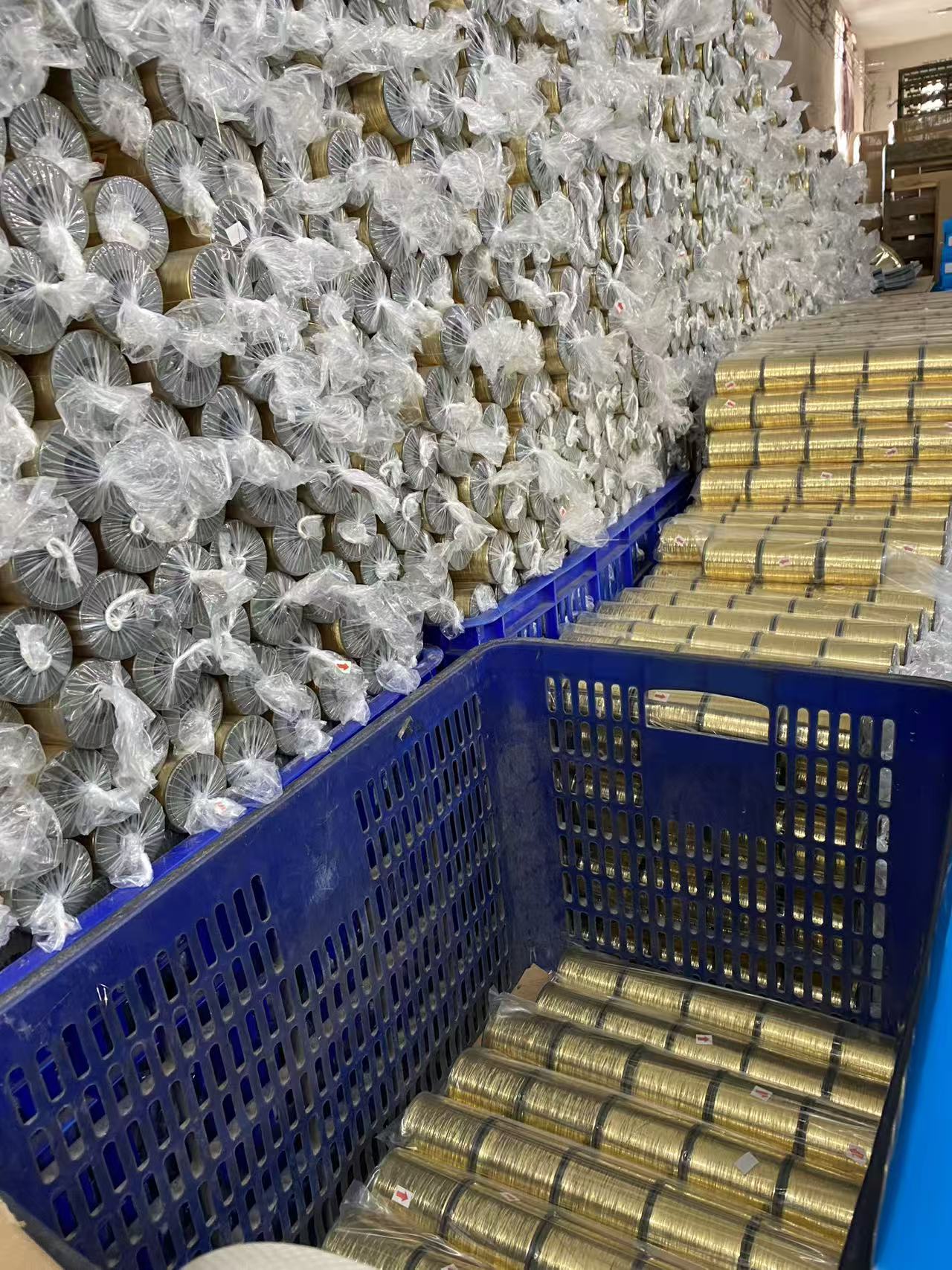 Metallic yarn export carton packing
